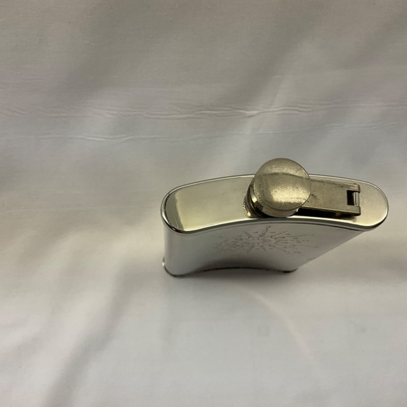 Flask - Picture 3 of 4